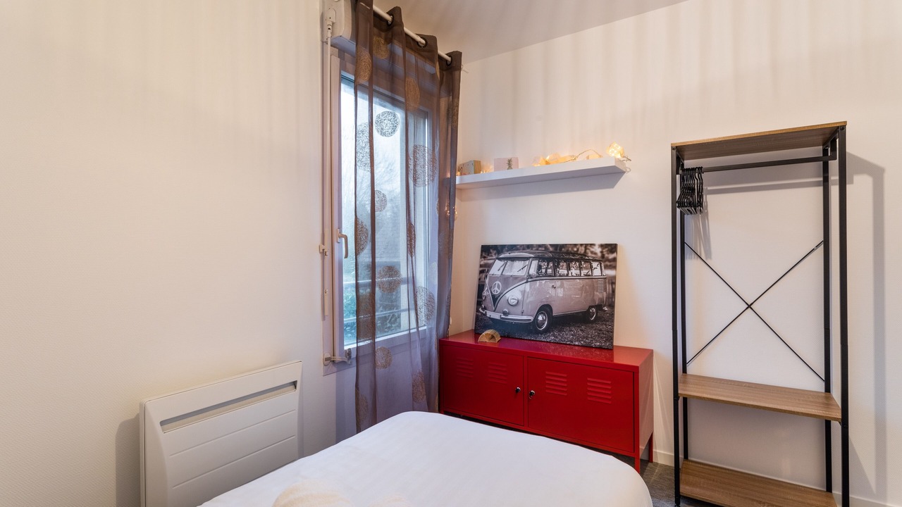 Photo of Bedroom in Alphonse Guerin