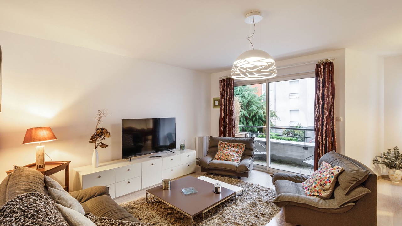 Photo of Livingroom in Alphonse Guerin