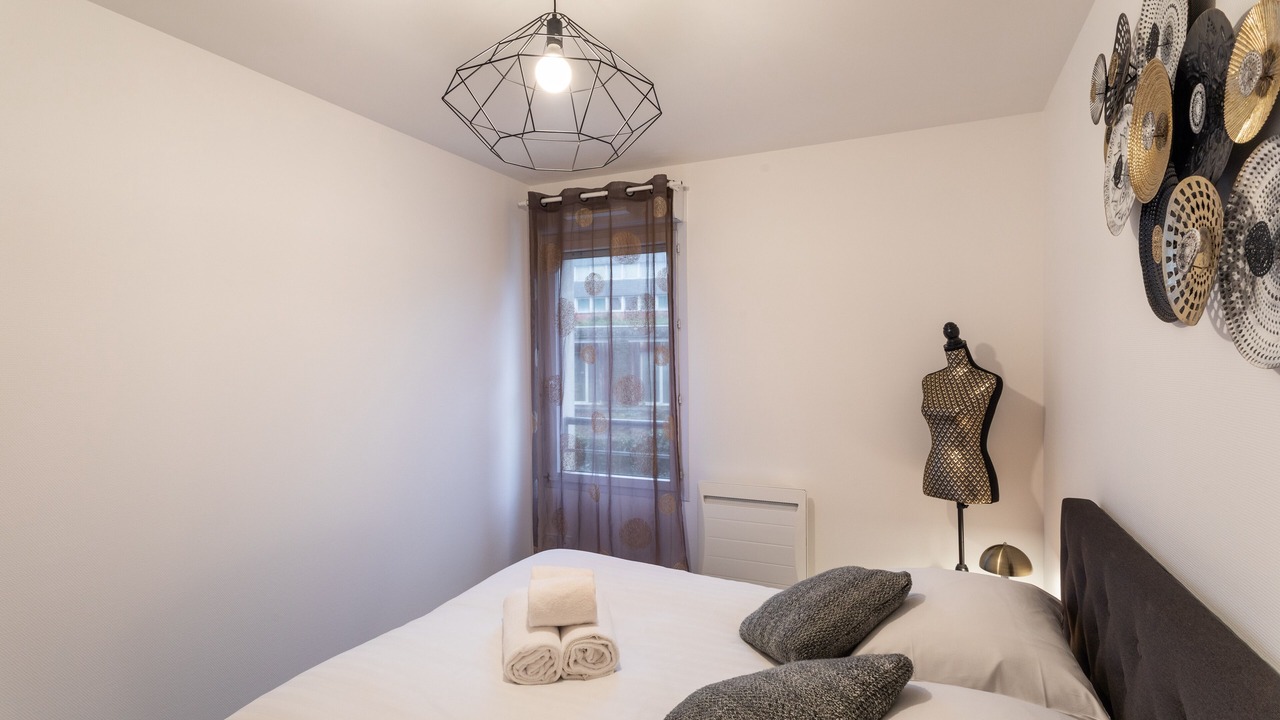 Photo of Bedroom in Alphonse Guerin