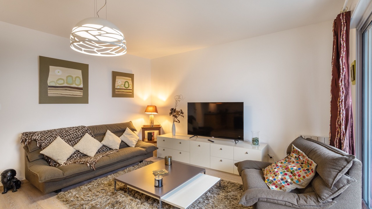 Photo of Livingroom in Alphonse Guerin