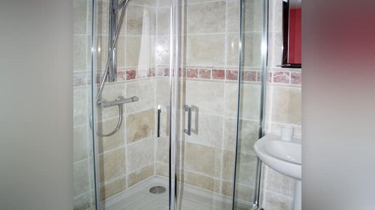 Photo of Bathroom in Lanvallay