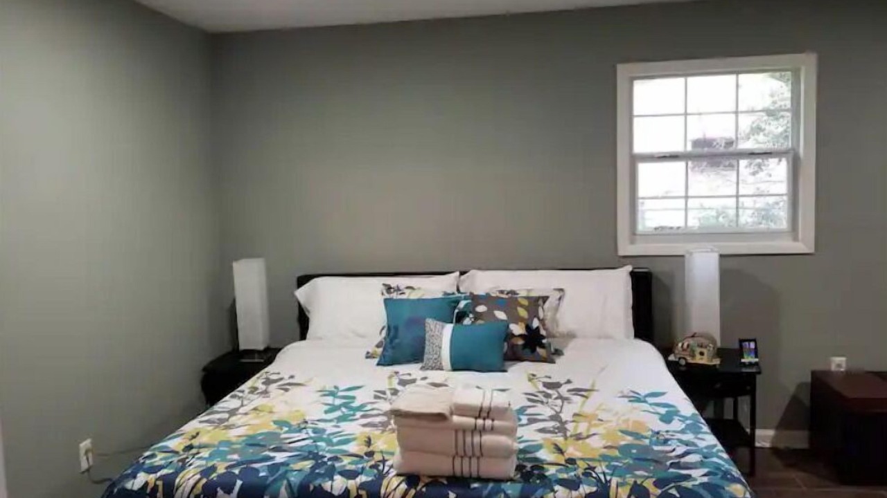 Photo of Bedroom in Murray Hill