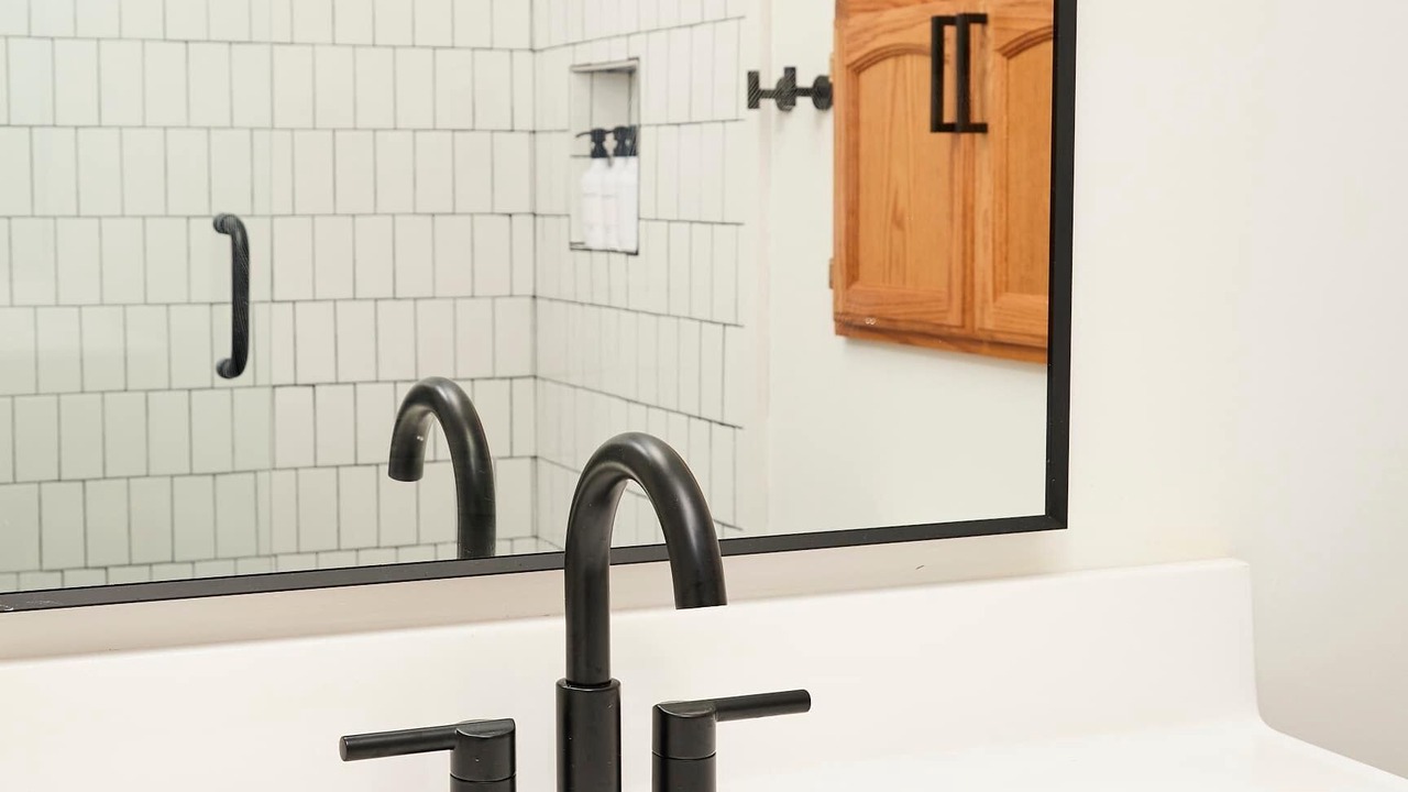 Photo of Bathroom in Roscoe