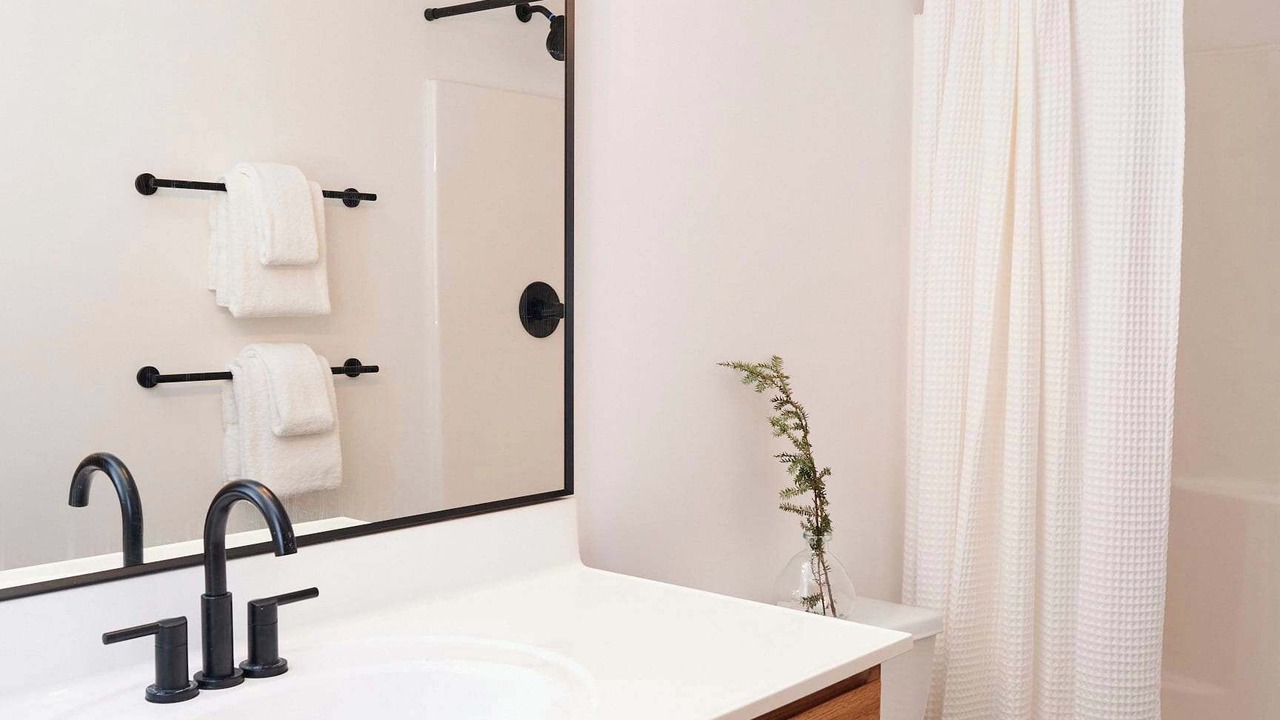 Photo of Bathroom in Roscoe