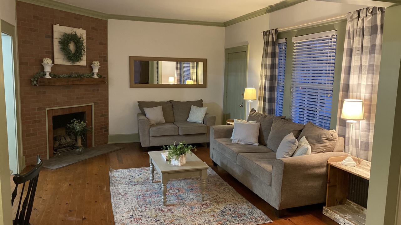 Photo of Livingroom in Dalton