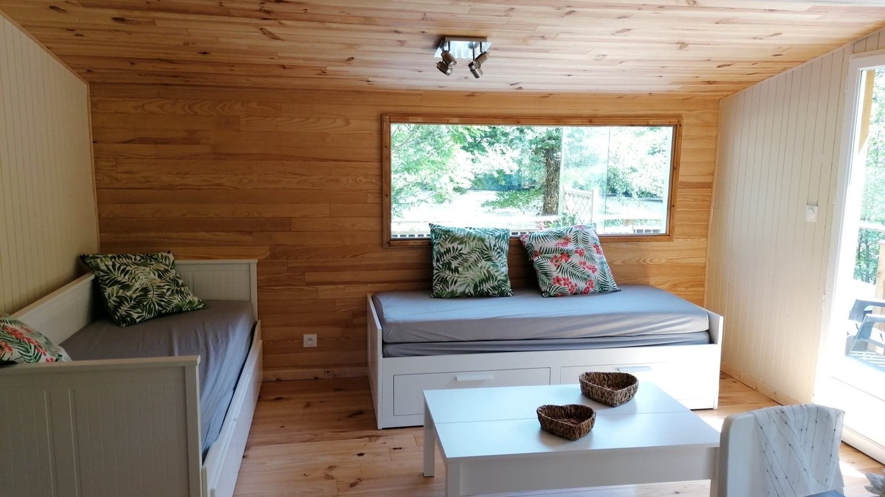 Photo of Bedroom in Saint-Vincent-de-Durfort