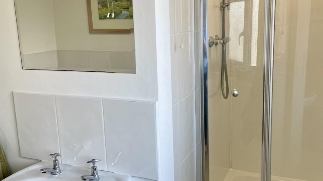 Photo of Bathroom in Llanfarian