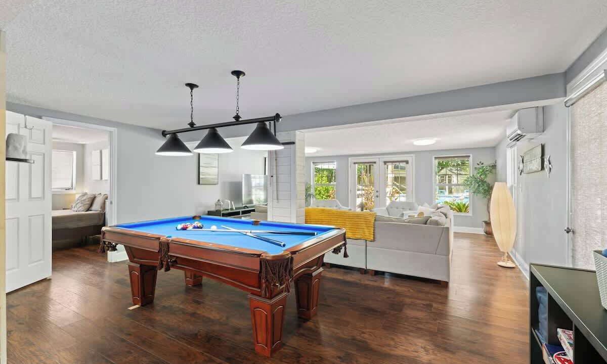 Photo of Livingroom in Jacksonville