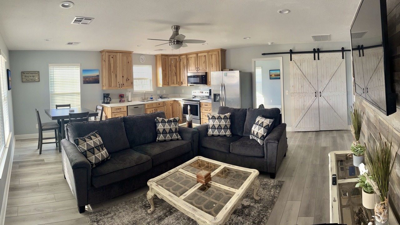 Photo of Livingroom in Hackberry