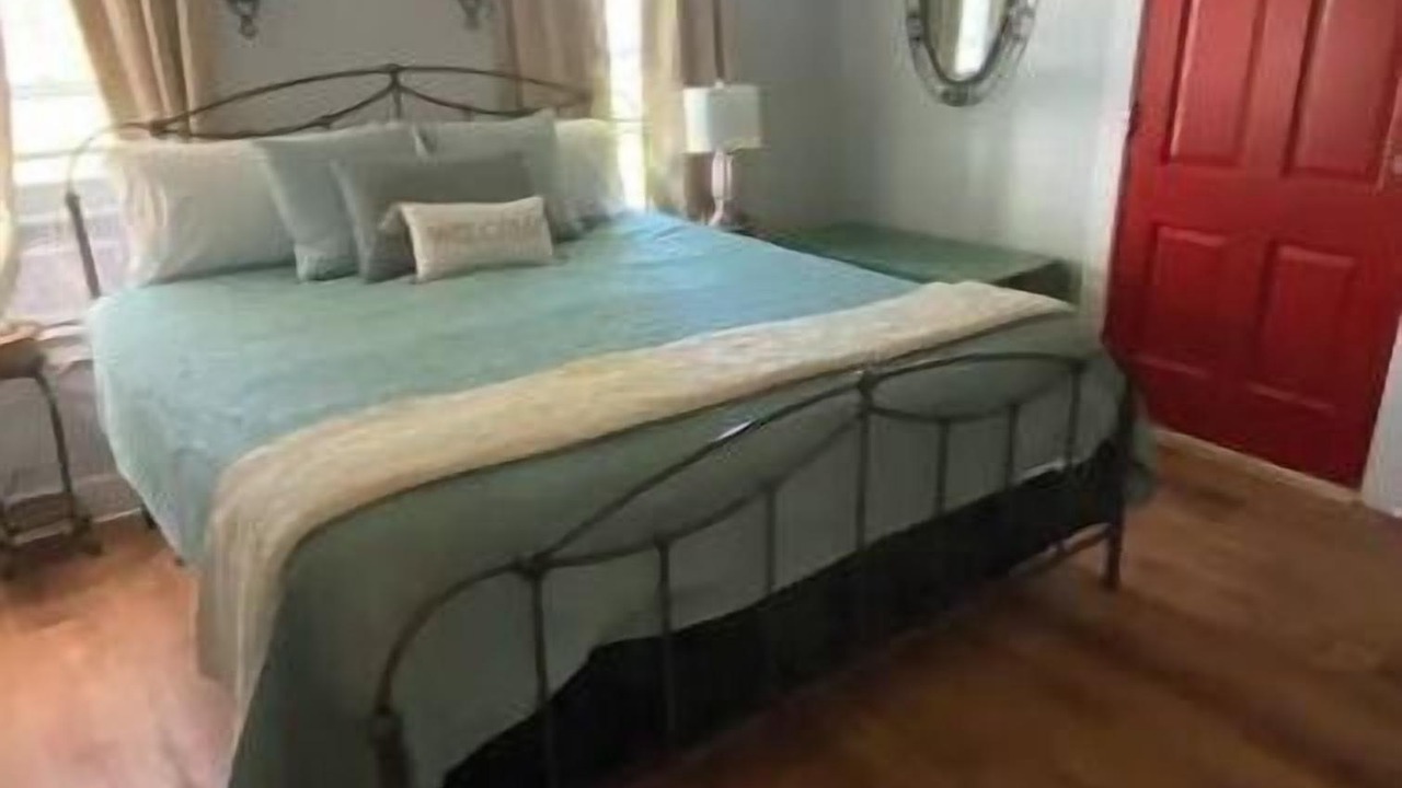 Photo of Bedroom in Bowling Green