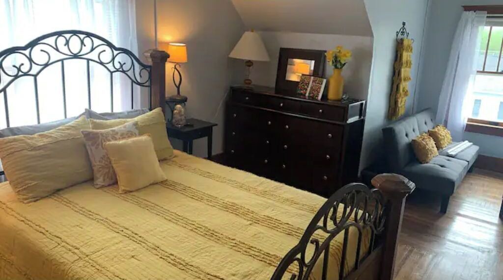 Photo of Bedroom in Bowling Green