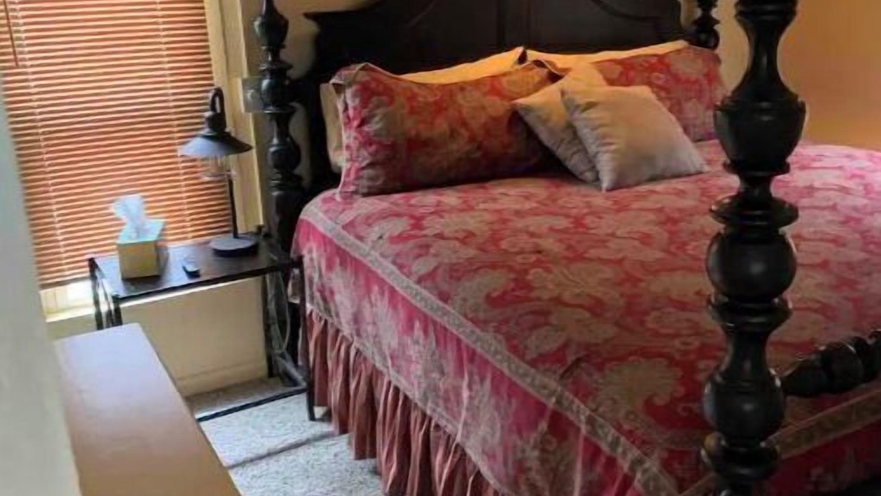Photo of Bedroom in Bowling Green
