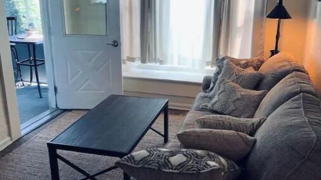 Photo of Livingroom in Bowling Green