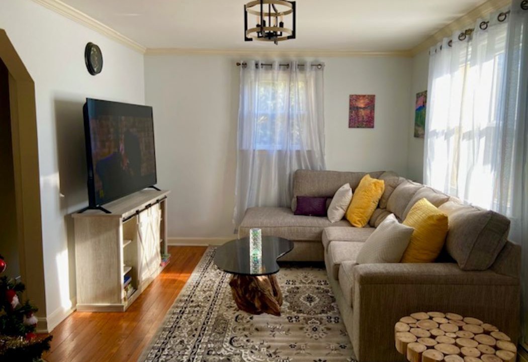 Photo of Livingroom in Beaverdam Lake-Salisbury Mills