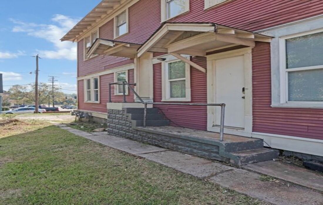 Photo of Outdoor in Highland Historic District