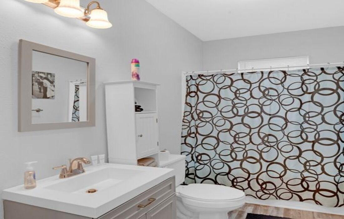 Photo of Bathroom in Highland Historic District