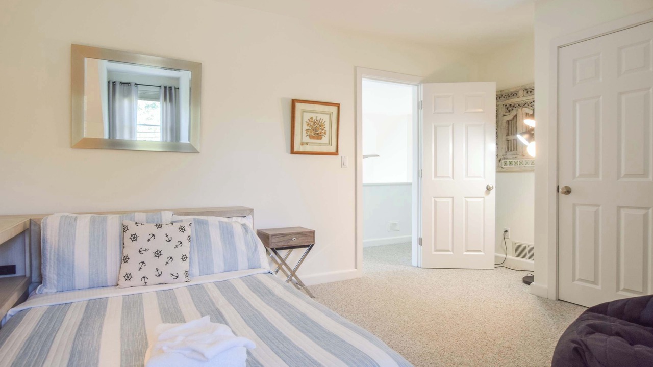 Photo of Bedroom in East Orleans