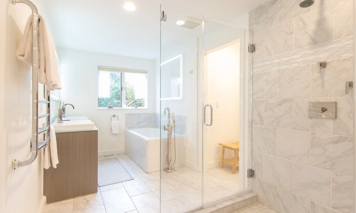 Photo of Bathroom in East Orleans