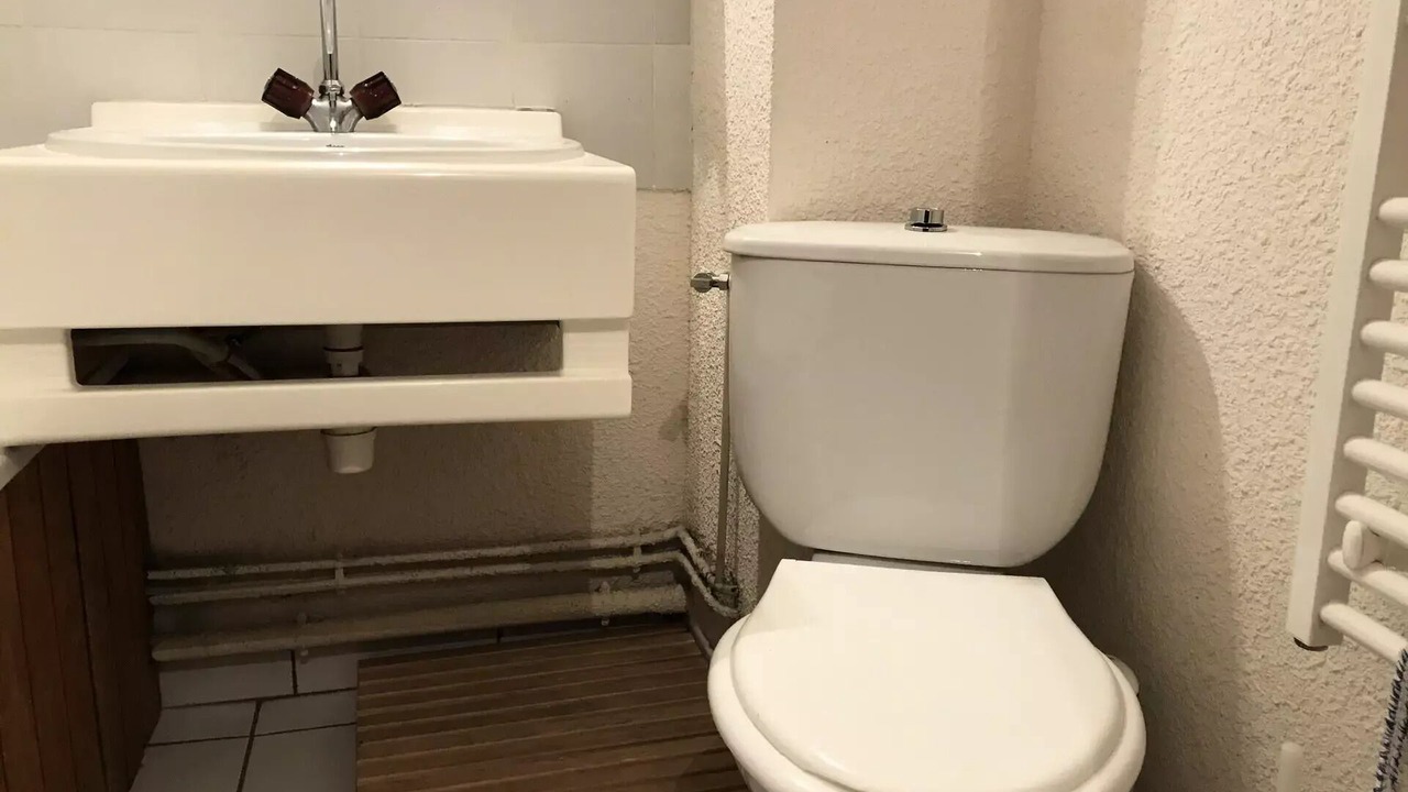 Photo of Bathroom in Demi-Quartier