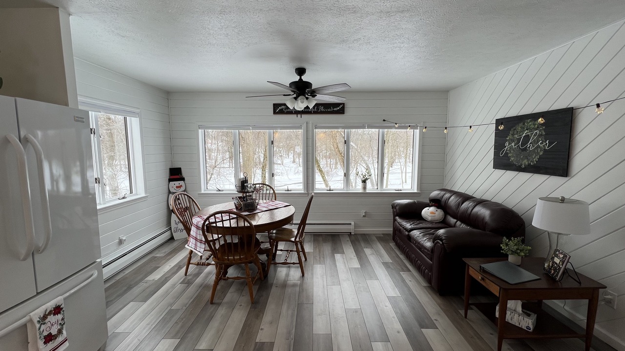 Photo of Livingroom in Lawrenceville