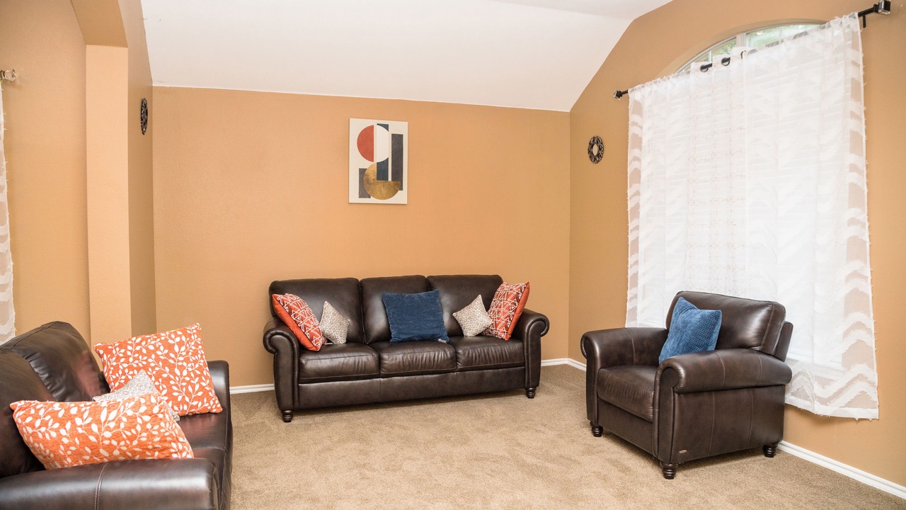 Photo of Livingroom in Southeast Arlington