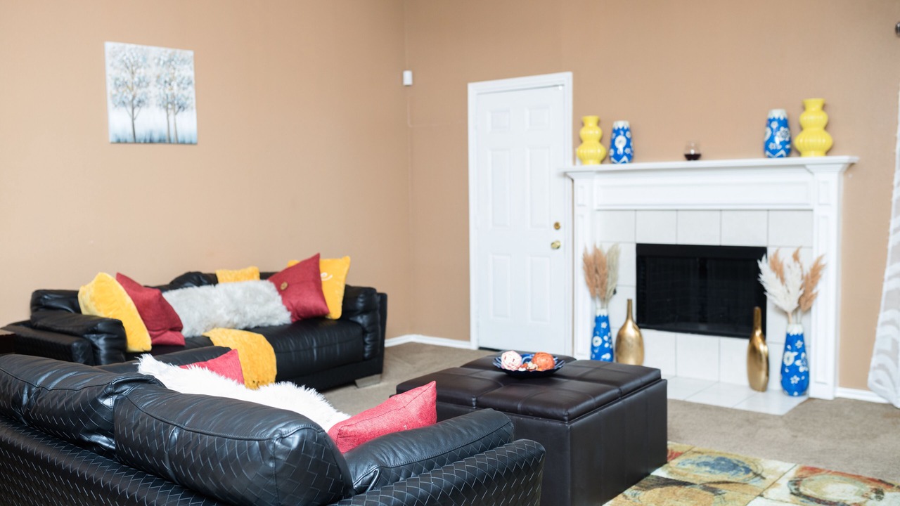 Photo of Livingroom in Southeast Arlington