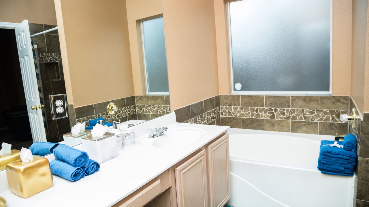 Photo of Bathroom in Southeast Arlington