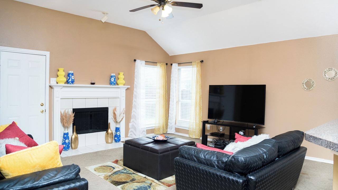 Photo of Livingroom in Southeast Arlington