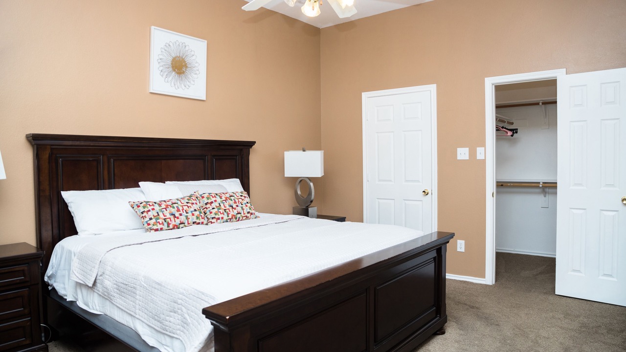 Photo of Bedroom in Southeast Arlington