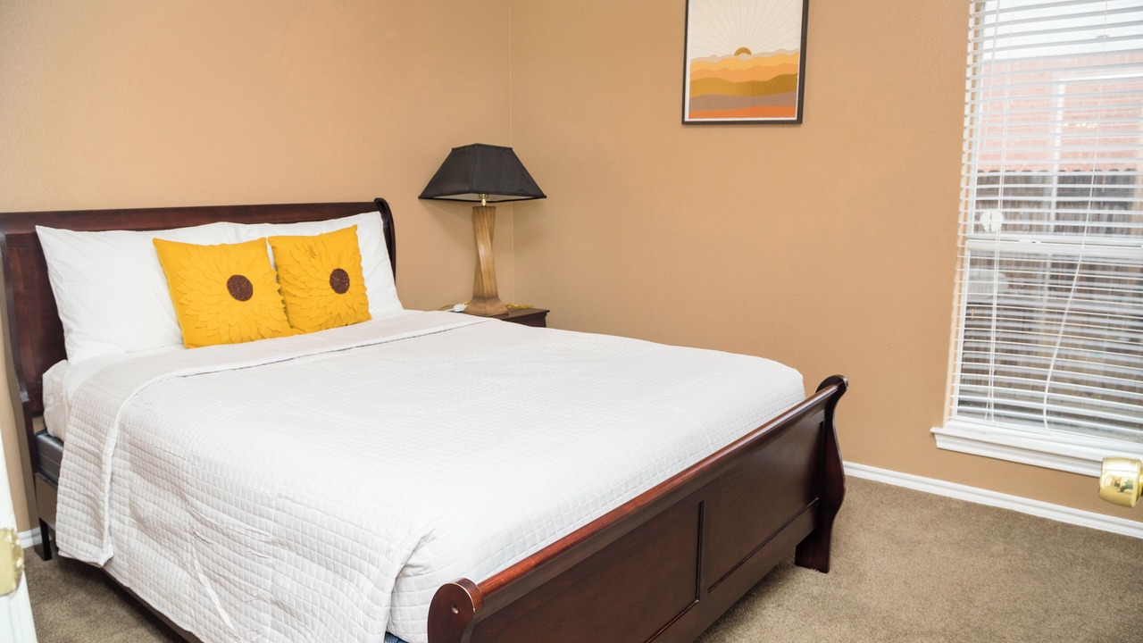 Photo of Bedroom in Southeast Arlington