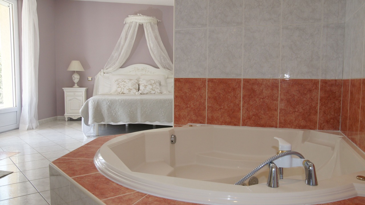 Photo of Bathroom in Connaux