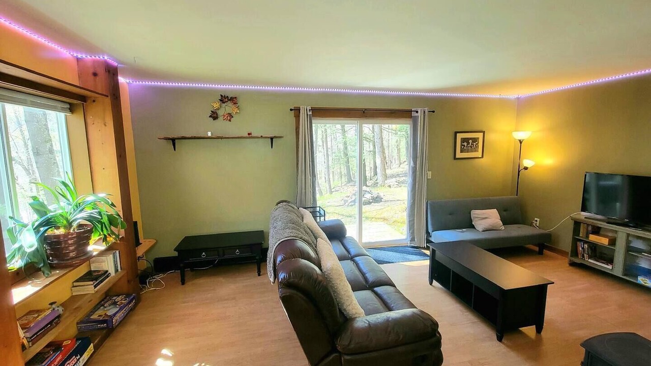 Photo of Livingroom in Warren