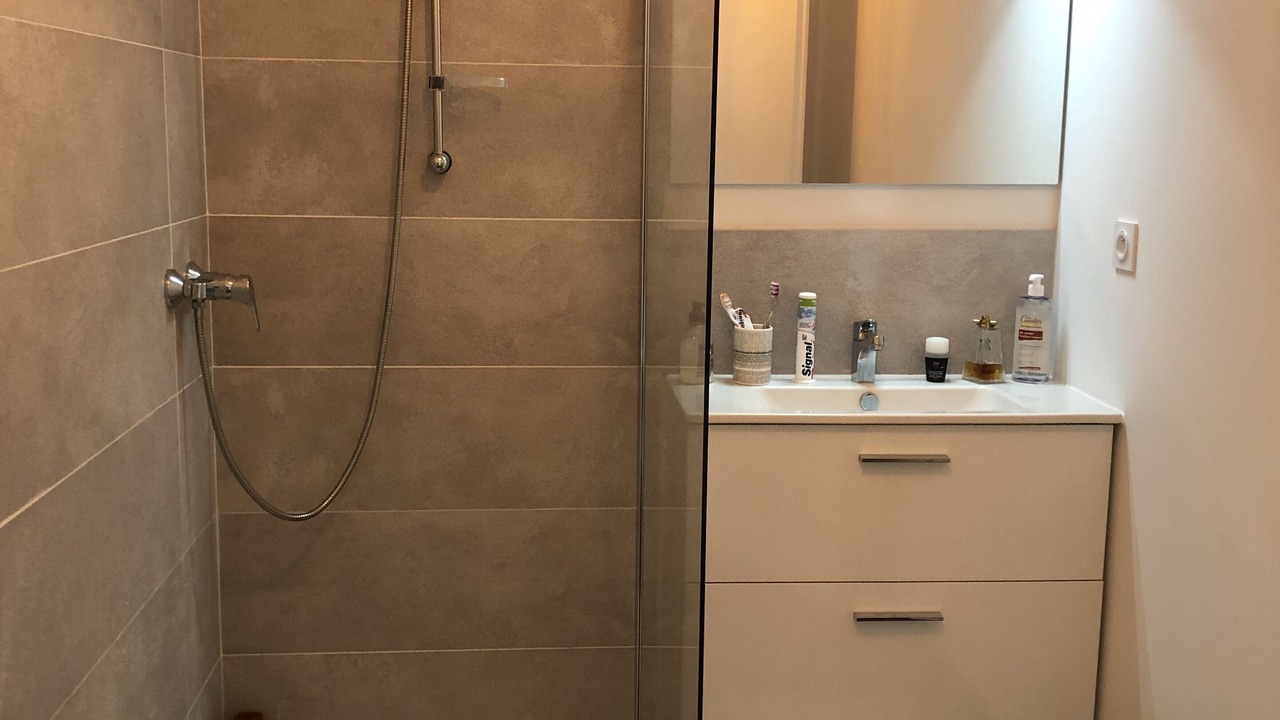 Photo of Bathroom in Embrun