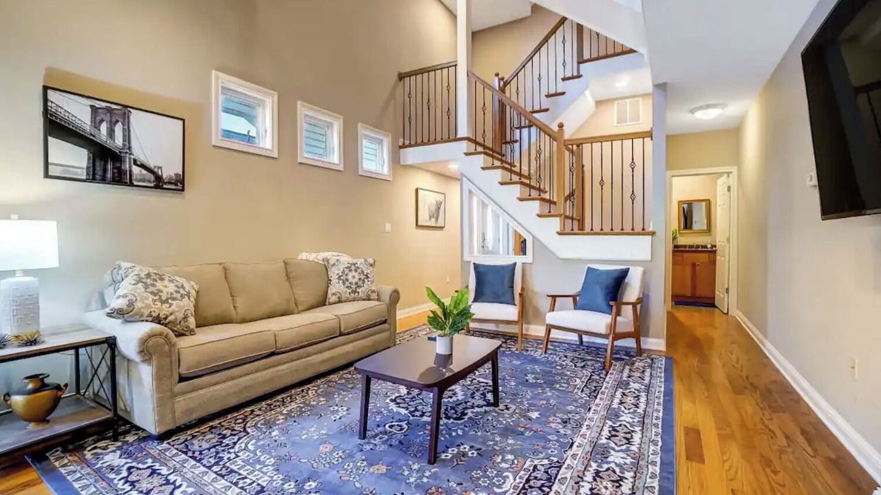 Photo of Livingroom in Mount Adams