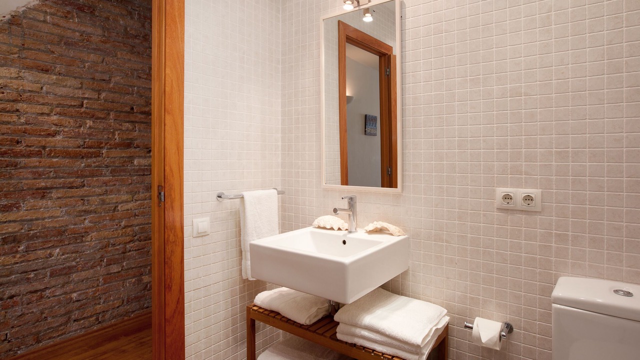 Photo of Bathroom in El Camp de l'Arpa del Clot