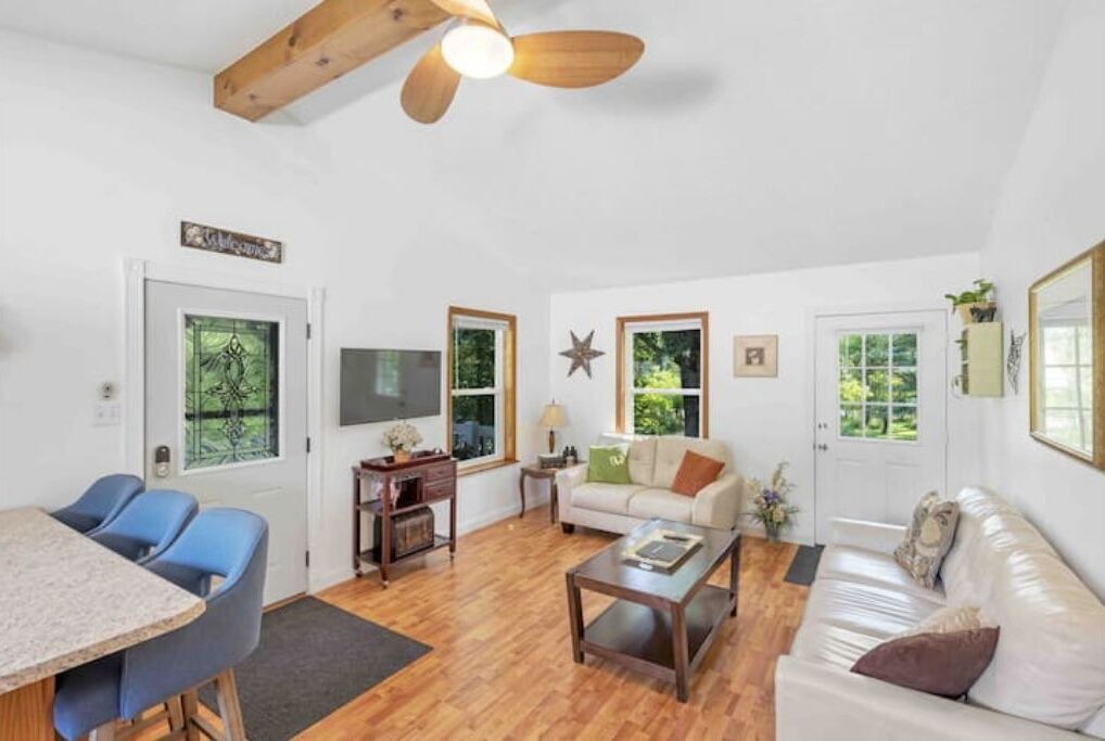 Photo of Livingroom in Eureka