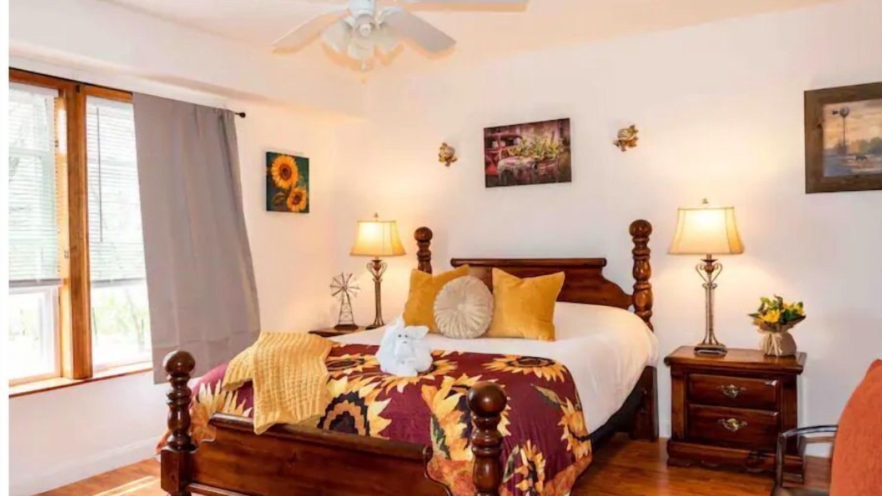 Photo of Bedroom in Eureka