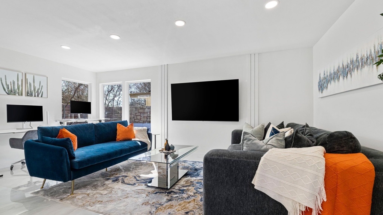 Photo of Livingroom in Allandale
