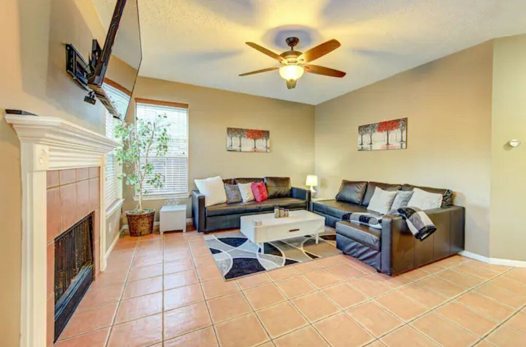Photo of Livingroom in Barker