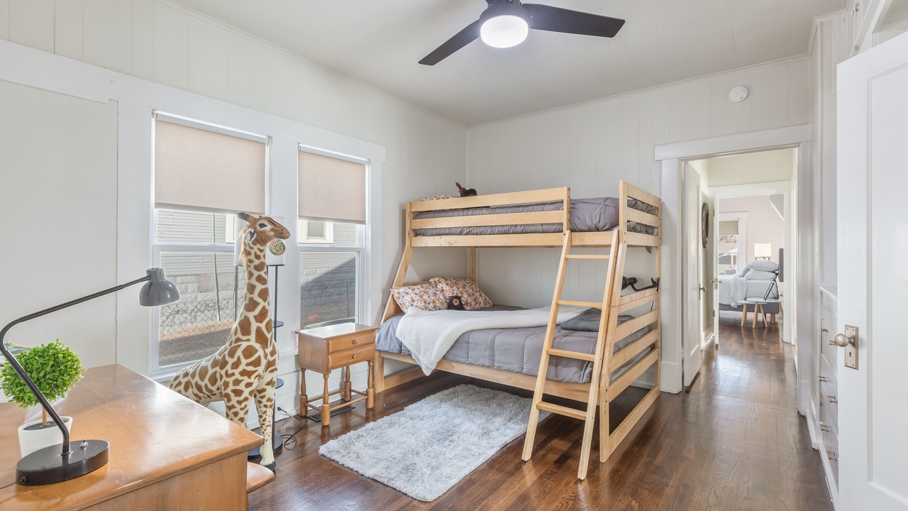 Photo of Bedroom in Sand Springs