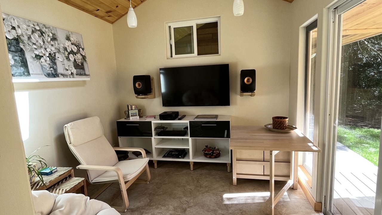 Photo of Livingroom in Lake Forest Park