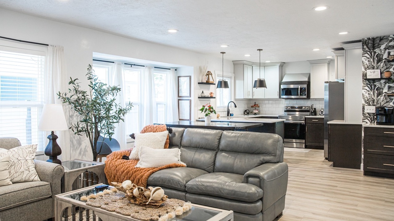 Photo of Livingroom in Ogden