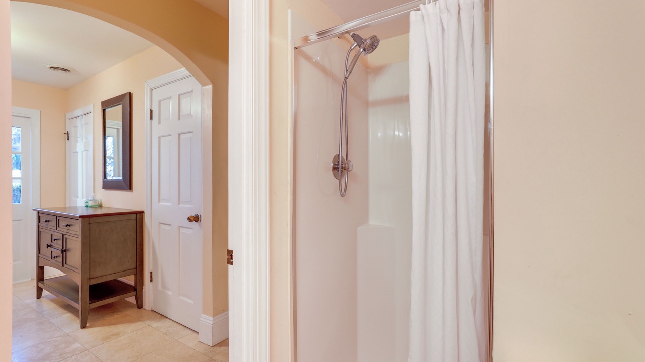 Photo of Bathroom in Windwood