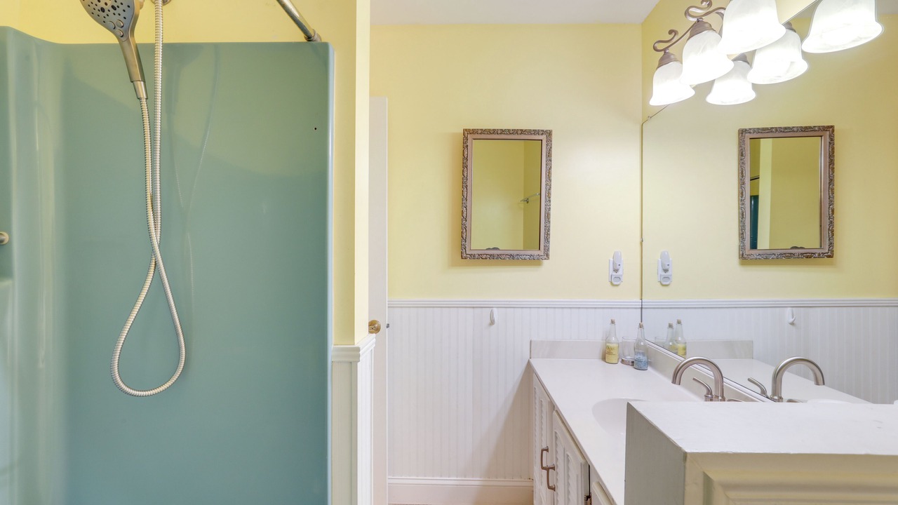 Photo of Bathroom in Windwood