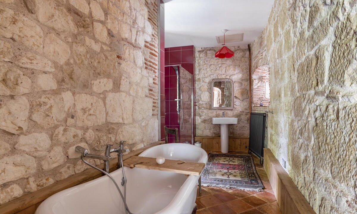 Photo of Bathroom in Saint-Sylvestre-sur-Lot