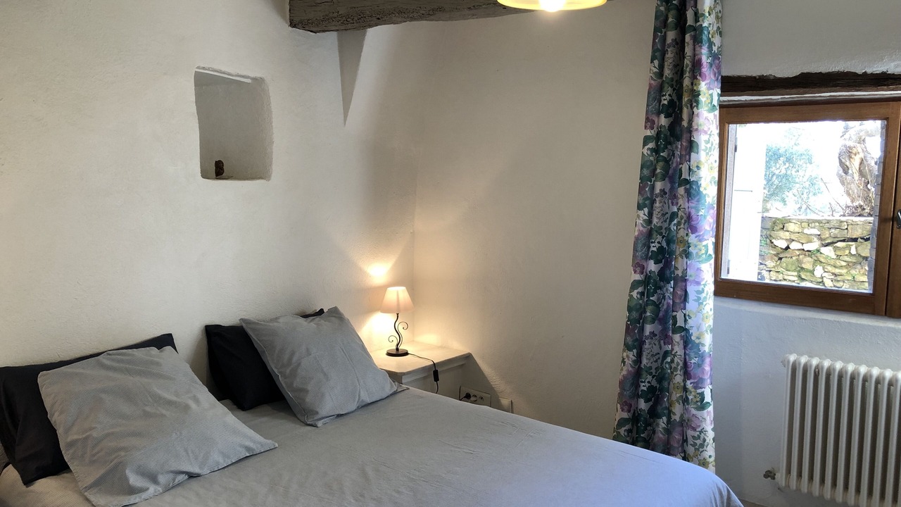 Photo of Bedroom in Ongles