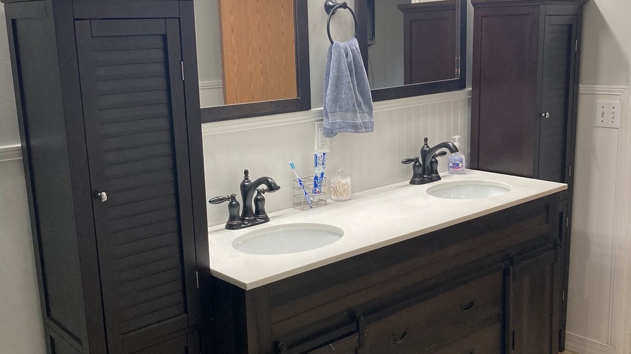 Photo of Bathroom in Redstar