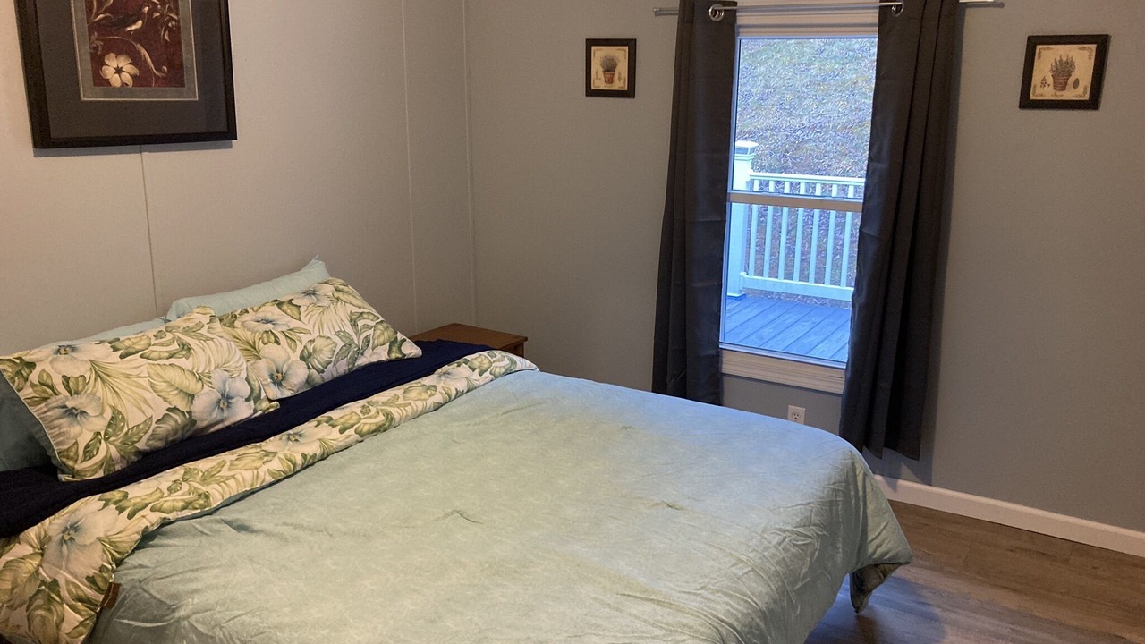 Photo of Bedroom in Redstar