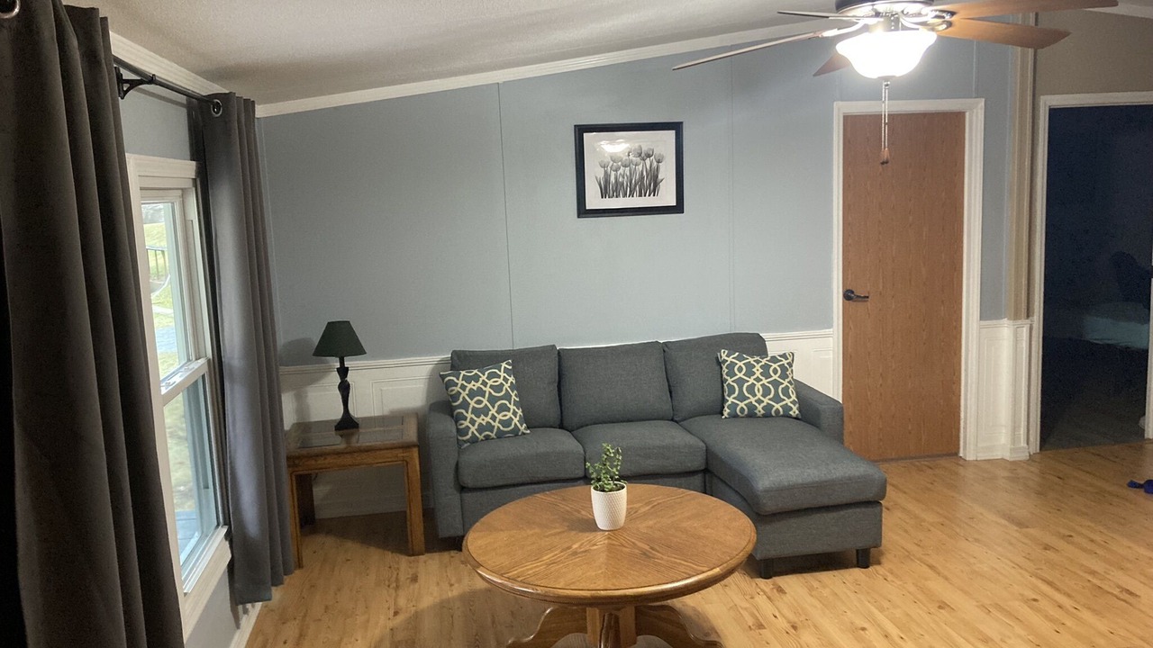 Photo of Livingroom in Redstar