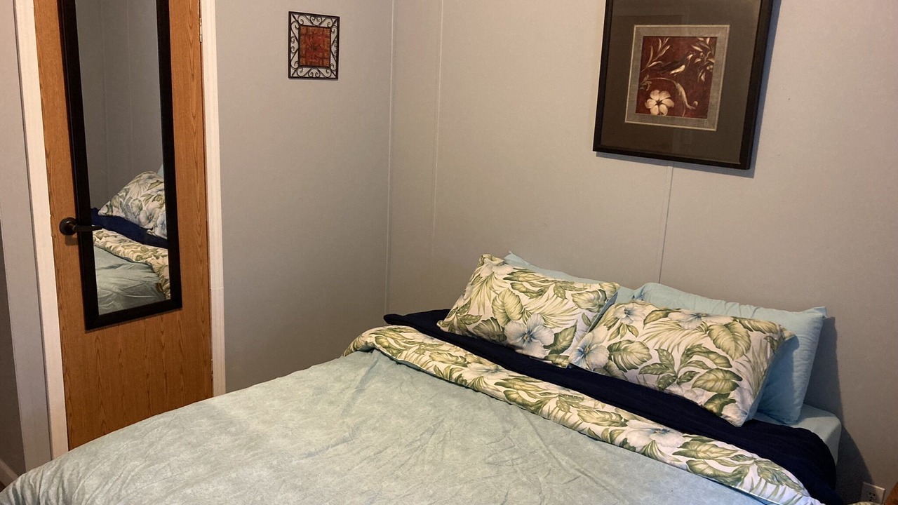 Photo of Bedroom in Redstar